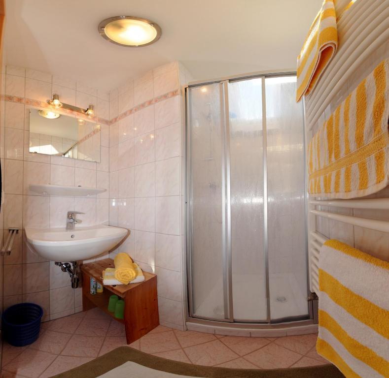Haus Lukasser Grobming Habitación foto