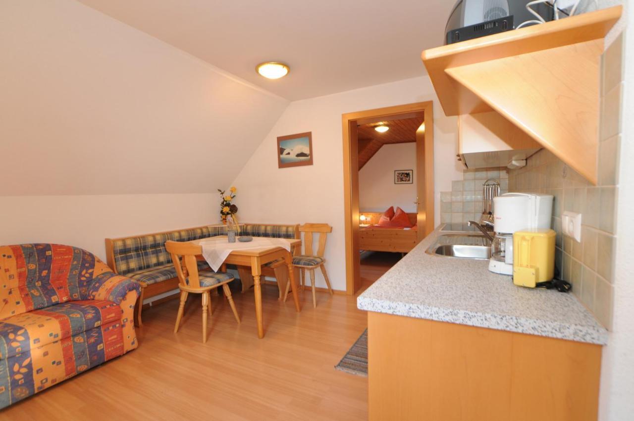 Haus Lukasser Grobming Habitación foto